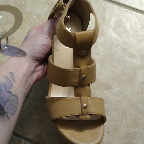 Wedges - Picture 2 of 4